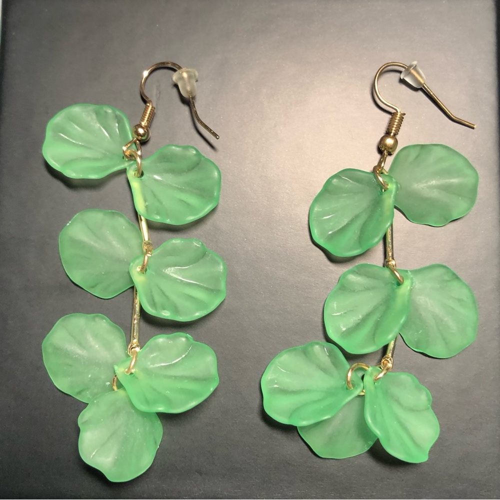 Green Leaf Dangle Earrings